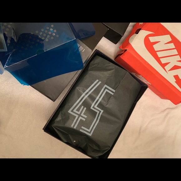 COPY - Air Jordan 11 spacejam - Picture 5 of 9